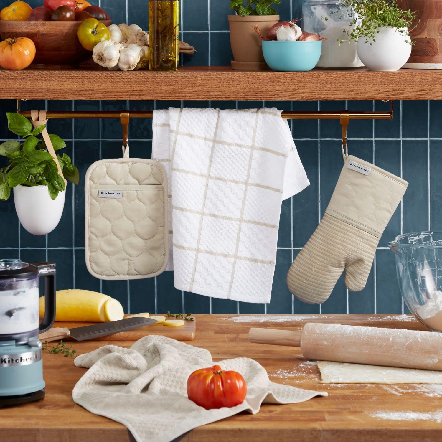 KITCHENAID Quilted Cotton Terry Cloth Oven Mitt, Pot Holder, Kitchen Towel 4 - Pack Set, Heat Resistant, Silicone Grip, 16"x26", 7"x13" & 7"x10", Milkshake - Regenerative Marketplace