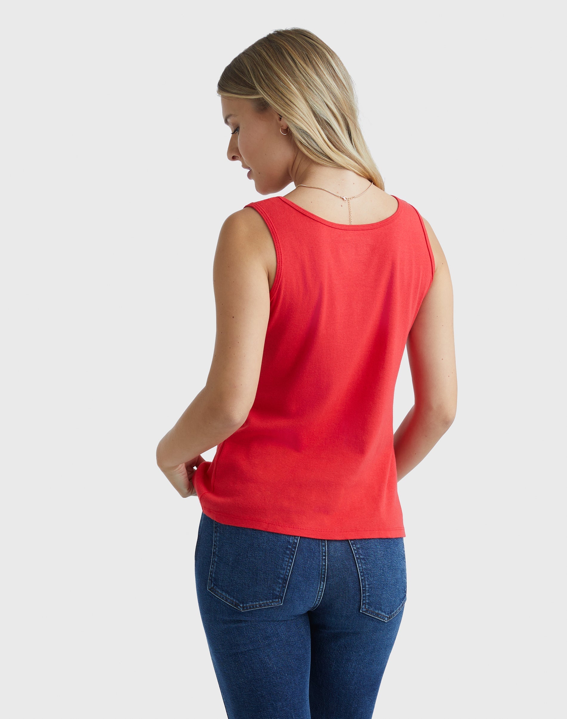 HNS_O9341_RedSpark_Detail05